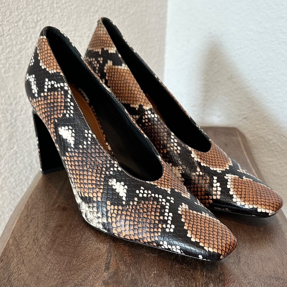 & OTHER STORIES Squared Toe Snake Embossed heels Pumps Size 40 US 9